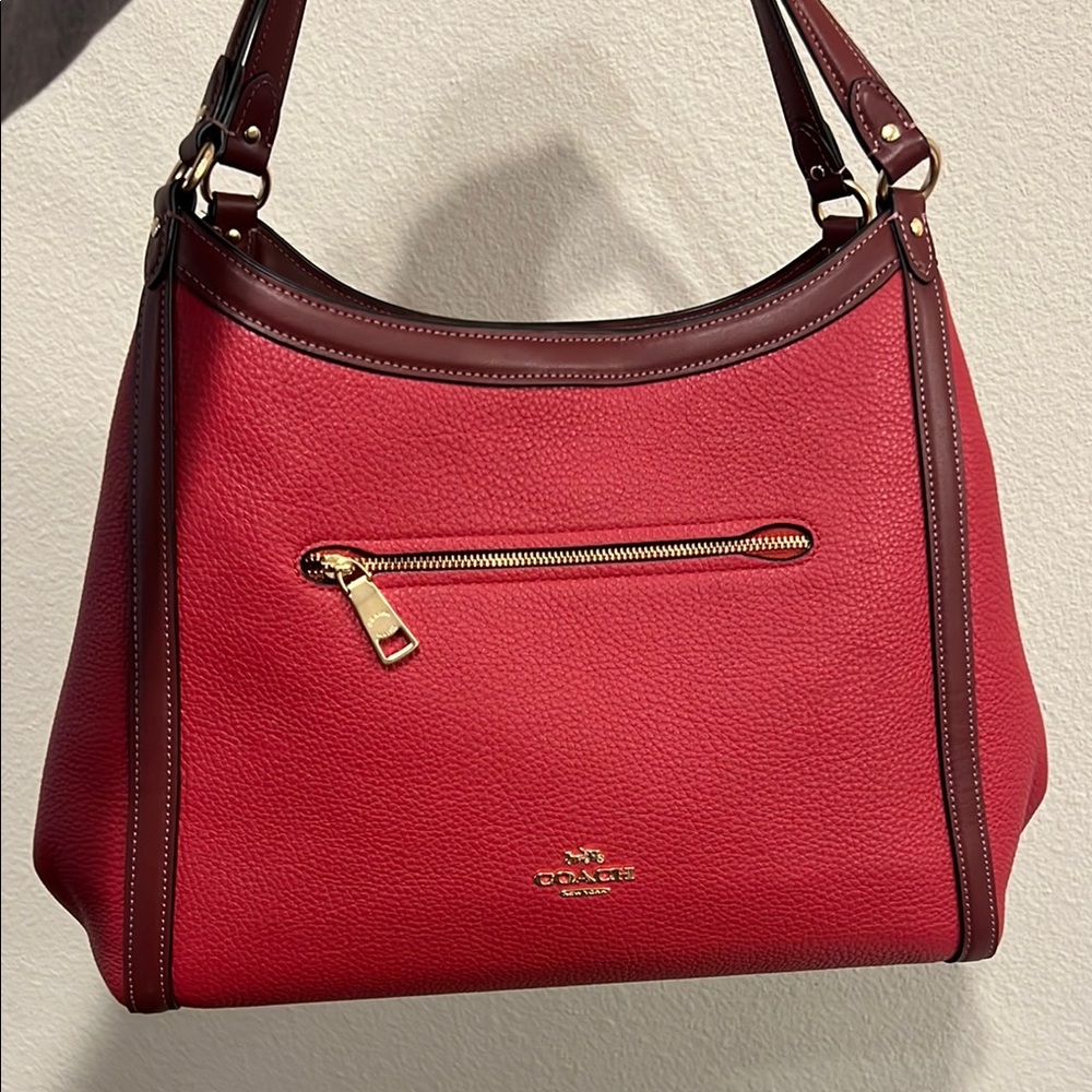 Coach Red Shoulder Bag with Elegant Design